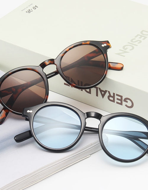 Load image into Gallery viewer, Retro Round Sunglasses
